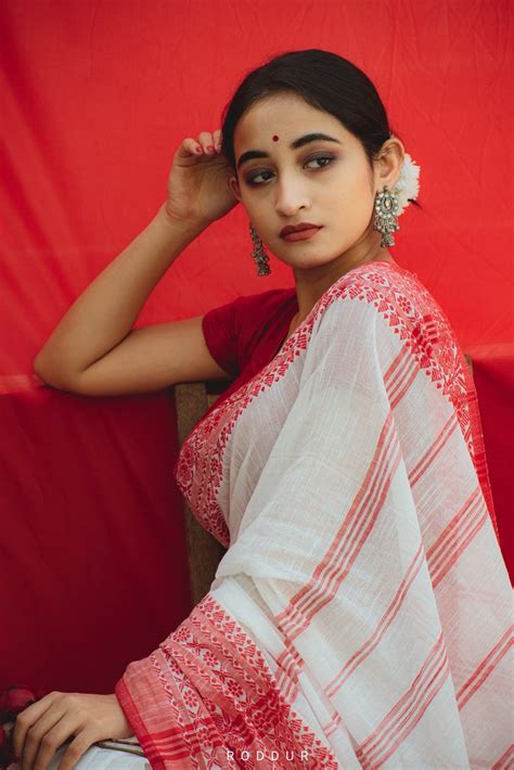 Buy White Red Cotton Saree Online – RODDUR