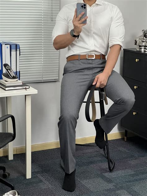 Can I Wear a Brown Belt with Black Shoes? ( Yes, and Here’s How to Nai