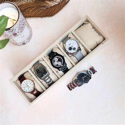 5-Slot Watch Tray – Compact Velvet Organizer Box – La Trove