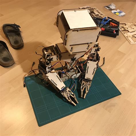 lIllI robot