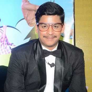 Saksham Kulkarni Marathi Stars Wife, Age, Family, Date of Birth