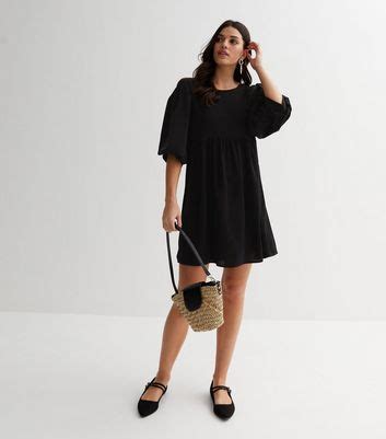 Cameo Rose Black Puff Sleeve Mini Smock Dress | New Look