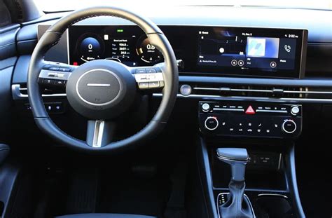 2026 Hyundai Santa Cruz Review, Pricing, & Pictures | U.S. News