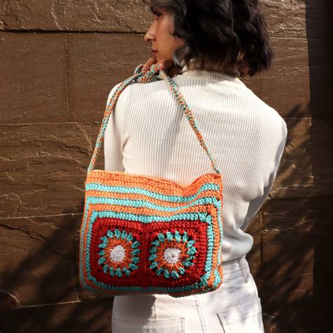 Floral Patchwork Crochet Sling Bag – Itihasikala