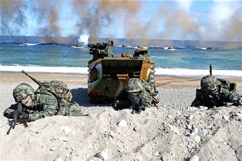 Seoul : Marines' landing drill