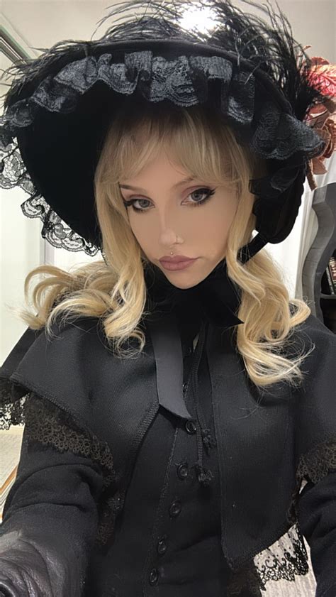 Kirsten Kaye | the dirty bubble! in all his dirty roundness 🫧🫧🫧🫧 cosplay outfit idea credit to ...