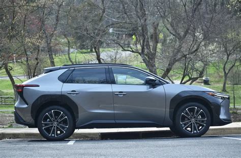2024 Toyota bZ4X Review, Pricing, & Pictures | U.S. News