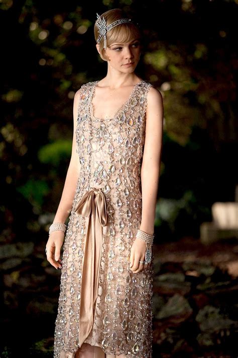 How To Dress Like Daisy Buchanan Of 'The Great Gatsby' To Channel All ...
