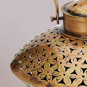 Buy Amazon Brand - Solimo Iron Degchi Doop Stand & Tealight Candle ...