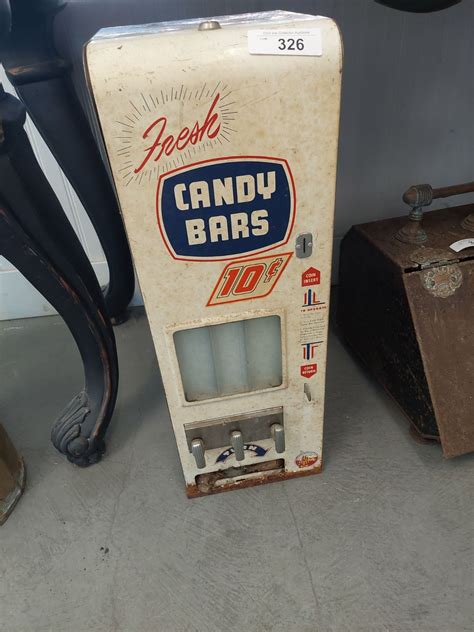 VINTAGE 10 CENT CANDY BAR VENDING MACHINE