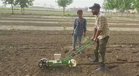 Hand Push Vegetable Seeder RI-SE-107 – Buy Online for Precise Sowing ...