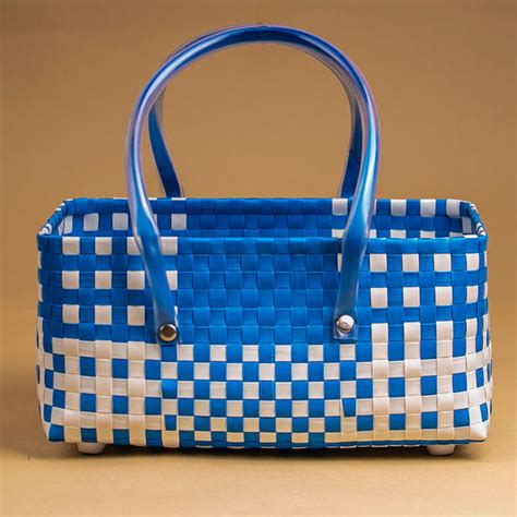 Colorful Lid‑Top Short Basket – Compact Handwoven Storage – Kalapuri
