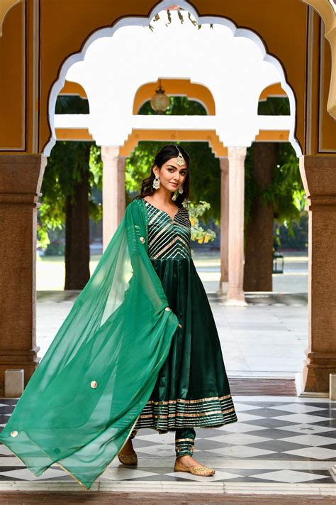 Bottle Green Satin Anarkali Suit- (3Pc Set) By SUTI KAPDA – SUTI-KAPDA