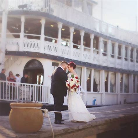 Southern Empress Cruises | Dine on the Waters of Lake Conroe