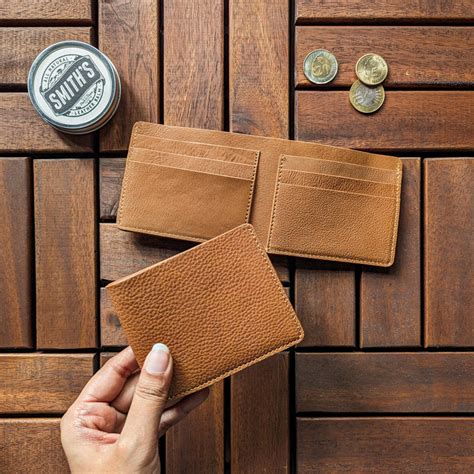 Classic Bi-Fold Wallets – The Black Canvas