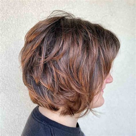 16 Cutest Chin-Length Layered Hair Ideas to See Before Your Next Salon ...