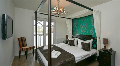 APARTHOTEL BERNSTEIN (Büsum) - Hotel Reviews, Photos, Rate Comparison ...