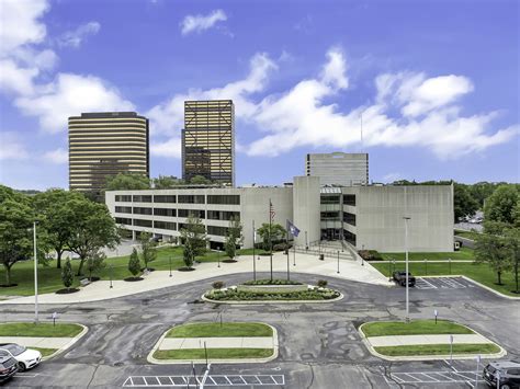 20500 Civic Center Dr, Southfield, MI 48076 - Office for Sale | LoopNet