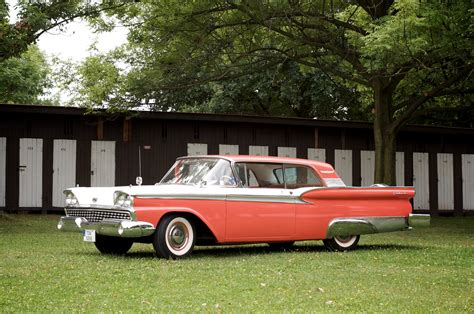 1959 Ford Galaxie Fairlane - Cadillac klub ČR