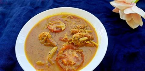 ബ്രേക്ക്ഫാസ്‌റ്റായാലും ലഞ്ചായാലും കറിയായി തയാറാക്കാം ചെമ്മീൻ മോളി, ഒരു ...