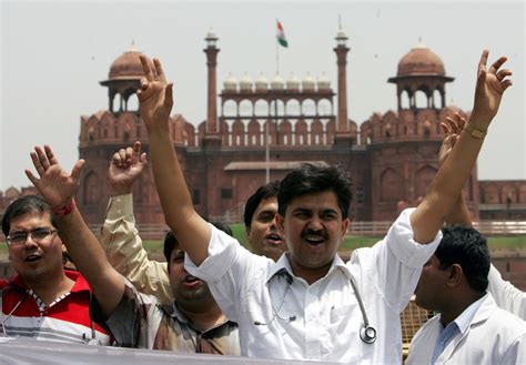 Maharashtra doctors demand gun licenses from government for self ...