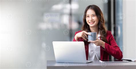 Using Computer Business 的图像结果