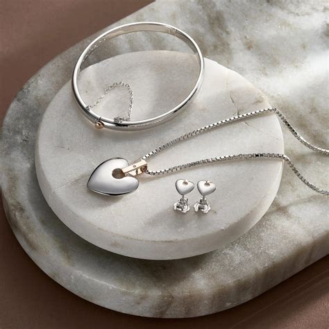 What Is Gold Carat (or Karat)? Gold Purity Explained Simply – Carathea