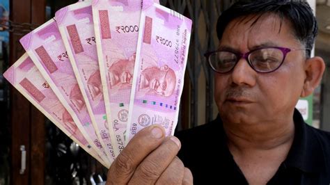 ரூ.6,181 கோடி மதிப்பிலான ரூ.2,000 நோட்டுகள் இன்னமும் மக்கள் வசம் ...