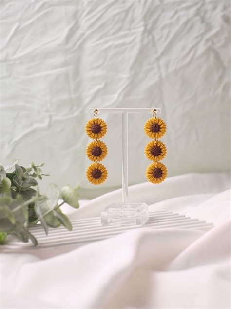 Sunny Dangles (3 tier) – Made Of Clay