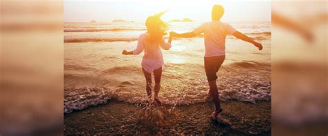 Sex In The Water? We Say Go For It - Sex & Dating