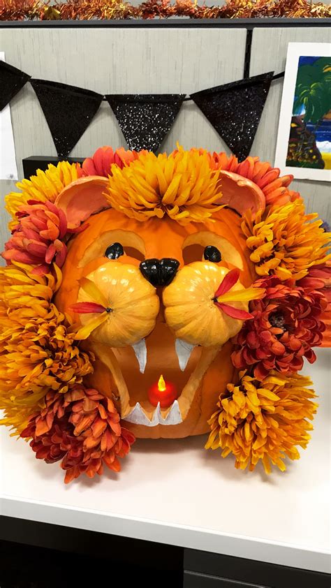 Pin by Angie Vollan-Miller on crafts | Creative pumpkin decorating ...