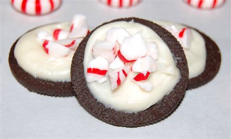 Peppermint Bark Cookies | Cooking Mamas