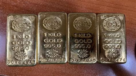 DRI Seizes 10 Kg Of Gold At Mumbai Airport In 2 Separate Cases, 7 Held ...