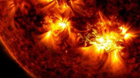 Solar flare today! Sun spews out terrifying C-class solar flare; Planet ...