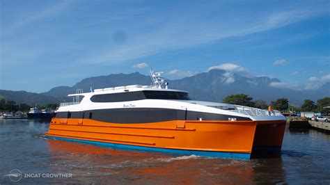 New Low-Draft Catamaran Now Operating On Busy Honduran Tourist Route ...