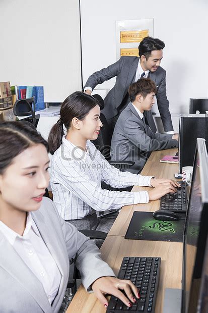 Business People Worker Pic 的图像结果