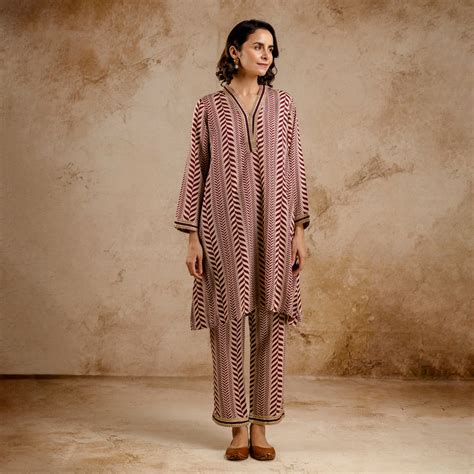 Wine Modal Co-Ord Set with Zari Lace on Neck and Sleeves – Ekohum