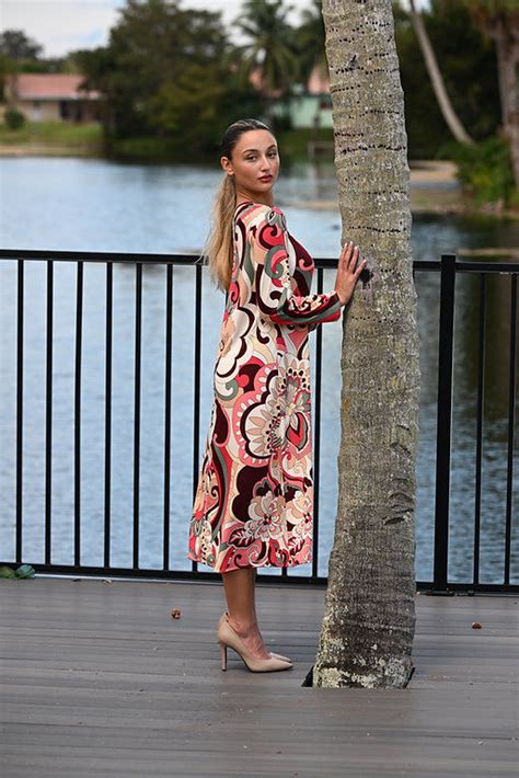 Conservative Dress 的图像结果