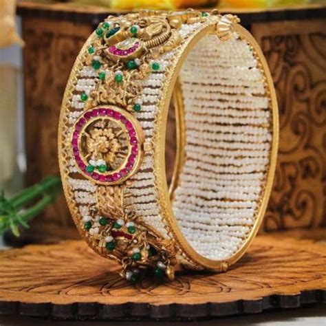 Discover The Types Of Bangles To Add & Grow Your Jewellery Collection ...