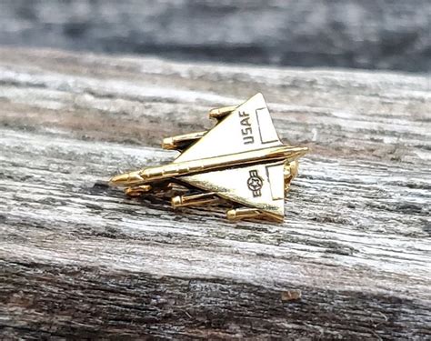 Red Fighter Jet Map Pin Symbol 的图像结果