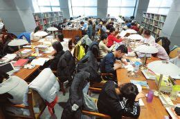山西太原：研究生考试 图书馆里备考忙