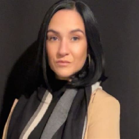 Lou - Sign language teacher - ₹5581/h