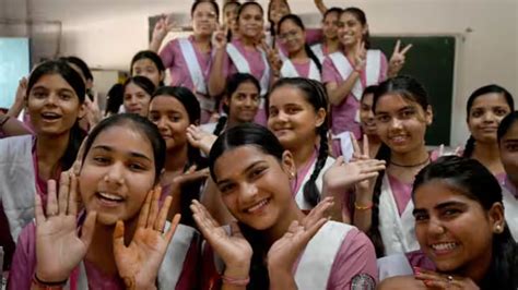 School Holidays October 2025: Complete List from Dussehra to Chhath Puja
