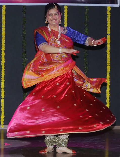 Two female DCPs and a PI from Surat took to the stage with katthak