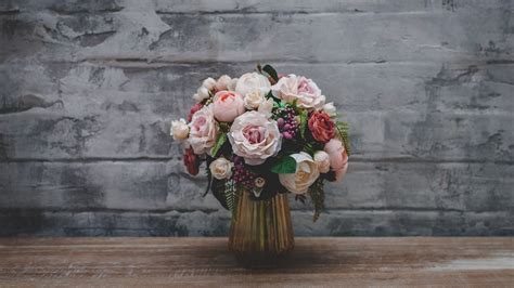 Download wallpaper 1280x720 roses, bouquet, flowers, vase hd, hdv, 720p ...