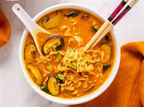 Coconut Curry Ramen Recipe | LynneCurry