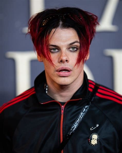 Yungblud | Hot british men, Hot emo guys, Dominic harrison