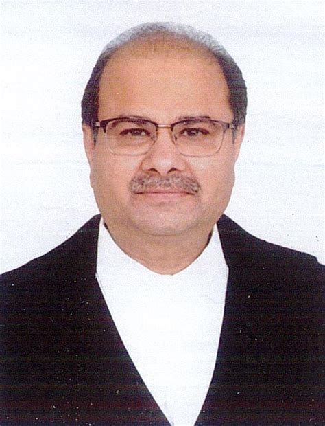 High Court of Gujarat - Live Streaming Board