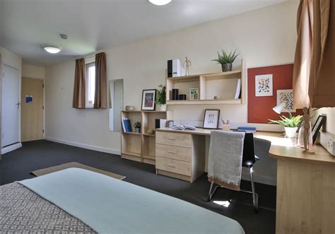 Platinum En Suite Plus to Rent in Will Wyatt Court, London| iQ Student ...