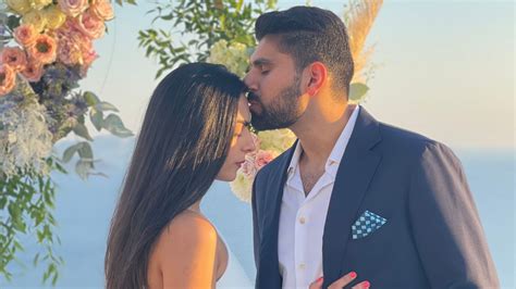This fairytale Oman wedding began with a sunset proposal in Santorini ...